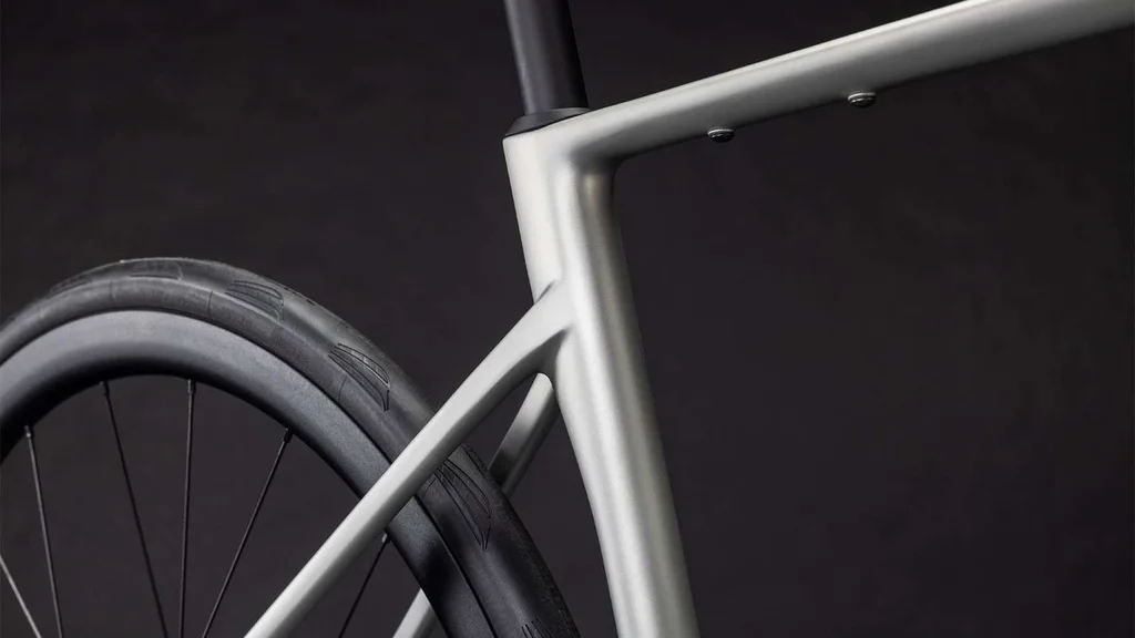 Cestno kolo Cube Attain C:62 SLX sleekgrey'n'prism 2026
