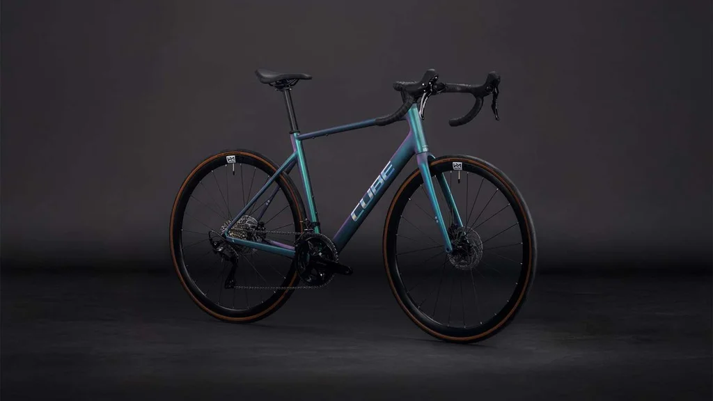 Cestno kolo Cube Attain C:62 SLX sleekgrey'n'prism 2026