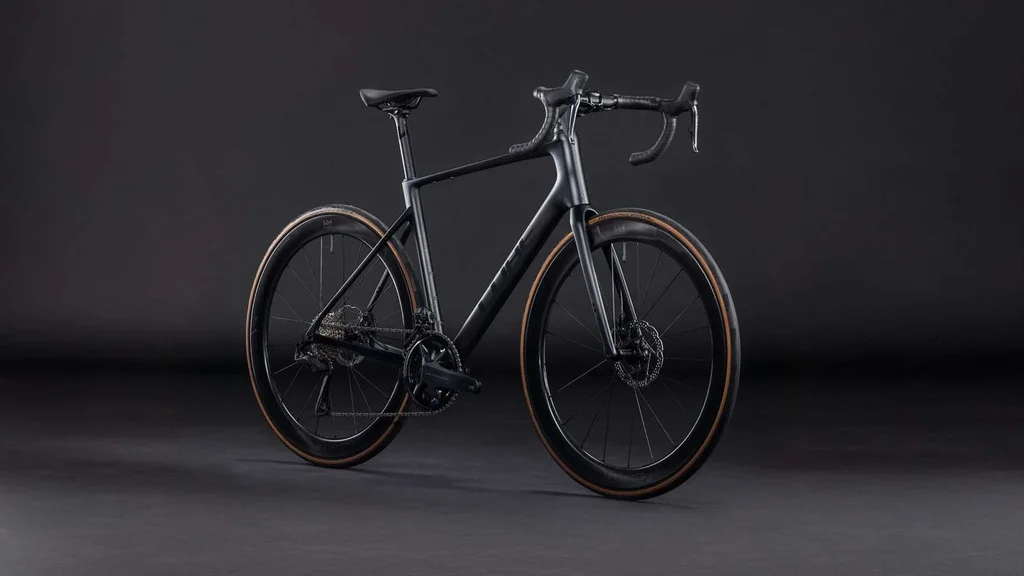 Cestno kolo Cube Attain C:62 SLX sleekgrey'n'prism 2026
