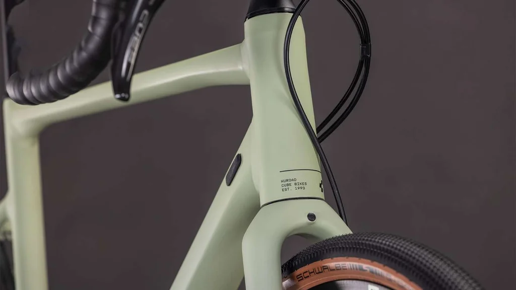 Cestno kolo CUBE Attain Race foggrey´n´shift 2026