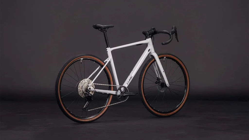 Cestno kolo Cube Attain C:62 SLX sleekgrey'n'prism 2026