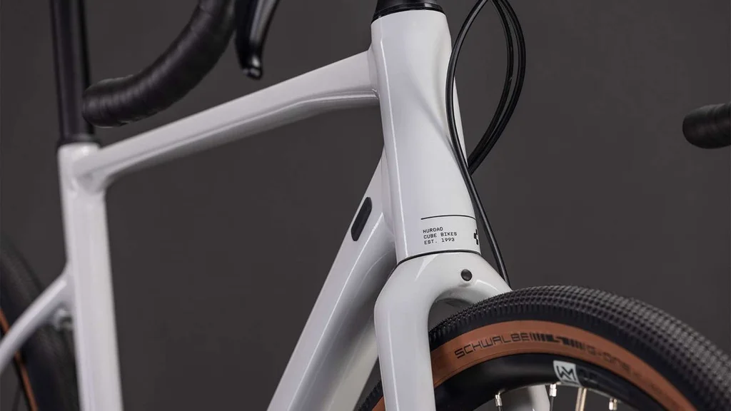 Cestno kolo CUBE Attain Race foggrey´n´shift 2026