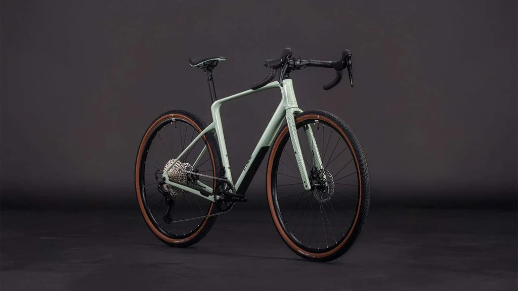 Cestno kolo Cube Attain C:62 SLX sleekgrey'n'prism 2026