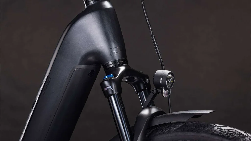 Električno kolo CUBE Nuride Hybrid Pro 800 chilli´n´black Easy Entry 2026