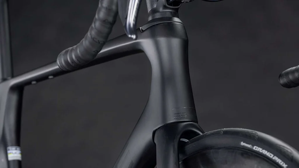 Cestno kolo CUBE Agree C:62 Pro blackline 2026