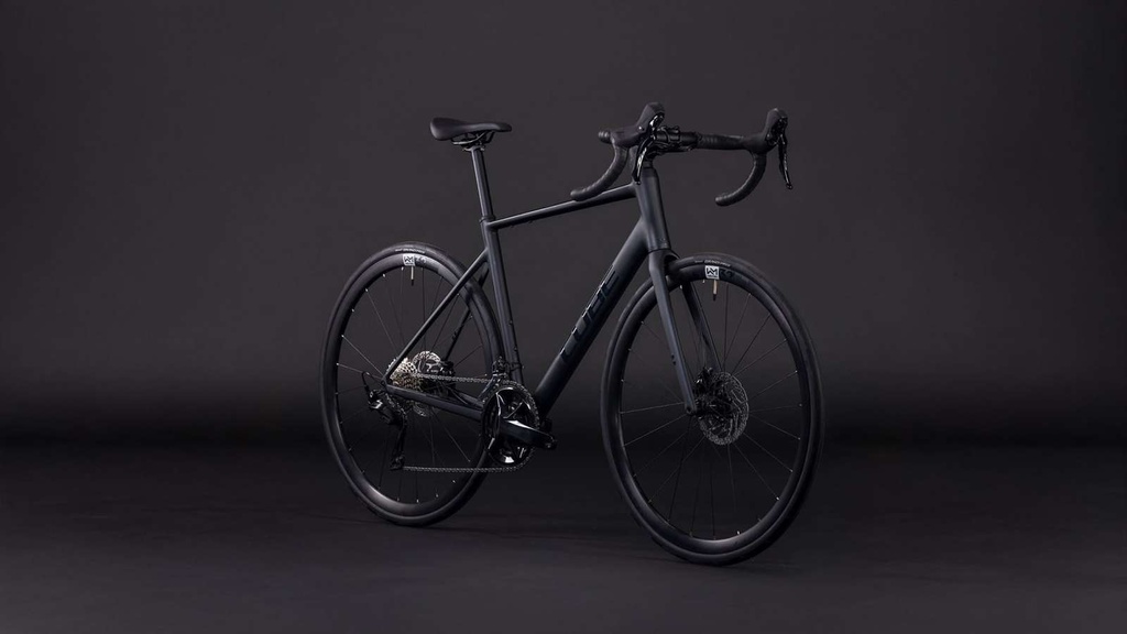 Cestno kolo Cube Attain C:62 SLX sleekgrey'n'prism 2026