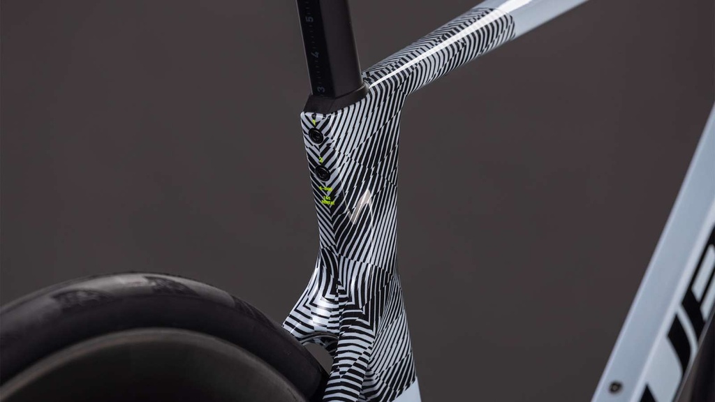 Cestno kolo CUBE Agree C:62 Pro blackline 2026
