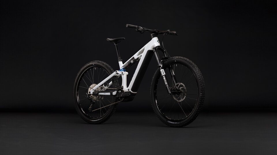 Električno kolo CUBE Stereo Hybrid ONE44 HPC Pro 800 metallicwhite´n´blue 2027 