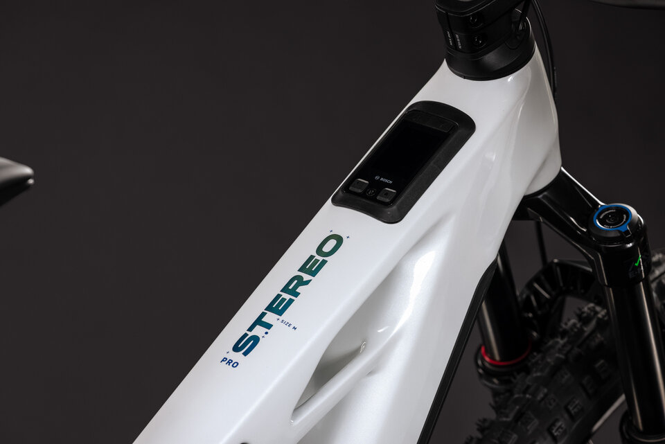 Električno kolo CUBE Stereo Hybrid ONE44 HPC Pro 800 metallicwhite´n´blue 2027 