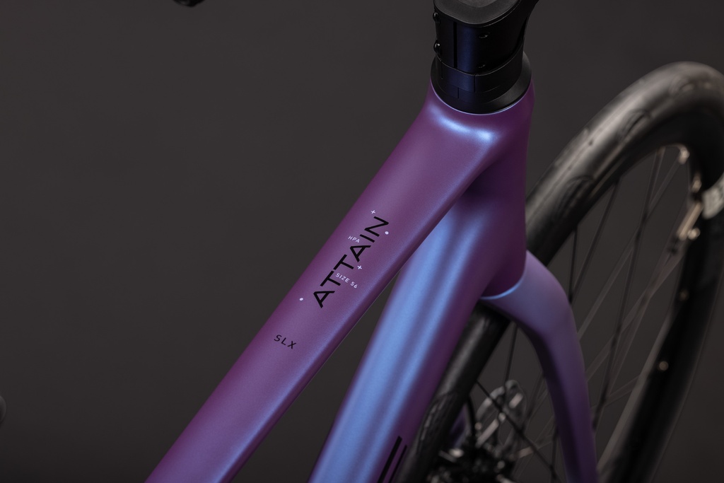 Cestno kolo CUBE Attain SLX blueiris'n'black 2027
