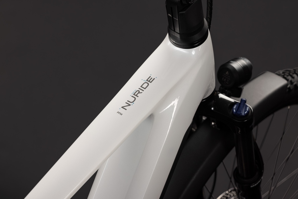 Električno kolo CUBE Nuride Hybrid Performance 720 metallicwhite´n´grey 2027 