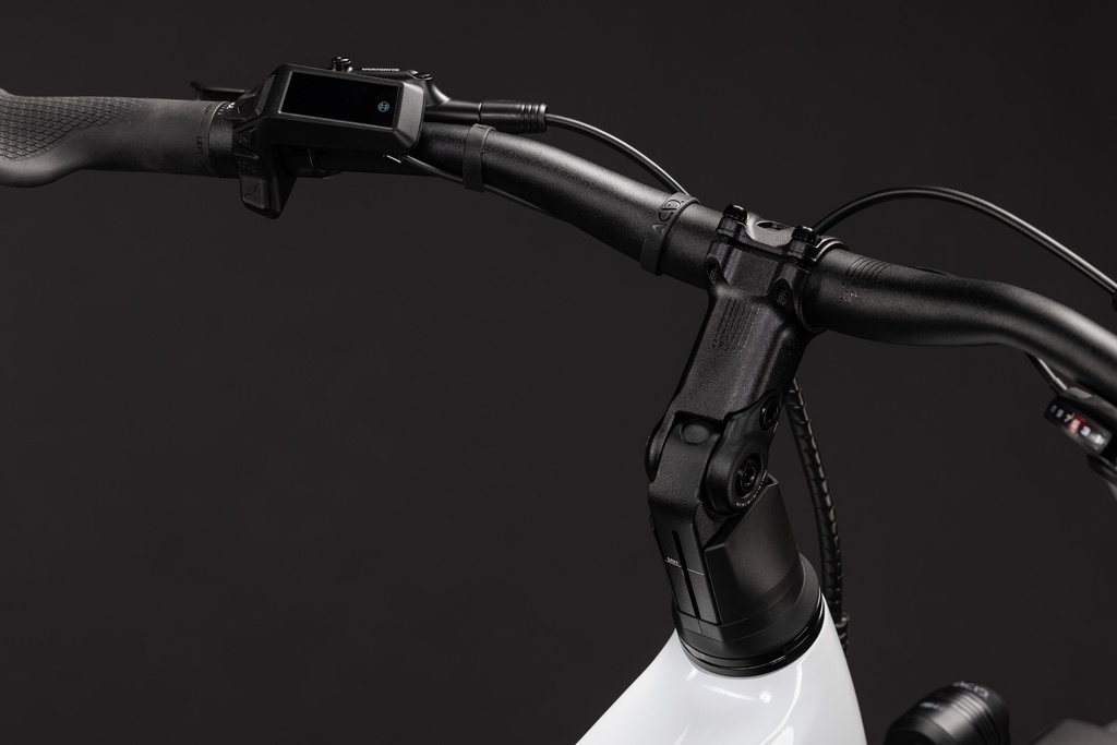 Električno kolo CUBE Touring Hybrid ONE 600 metallicwhite´n´chrome 2027 