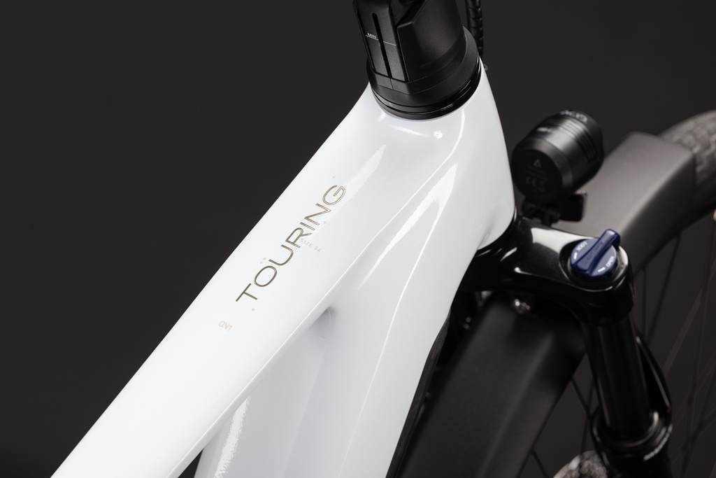 Električno kolo CUBE Touring Hybrid ONE 600 metallicwhite´n´chrome 2027 