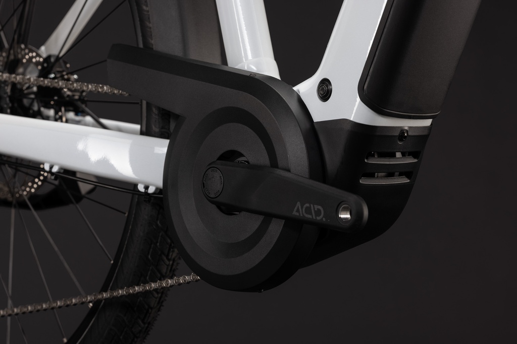 Električno kolo CUBE Touring Hybrid ONE 600 metallicwhite´n´chrome Trapeze 2027