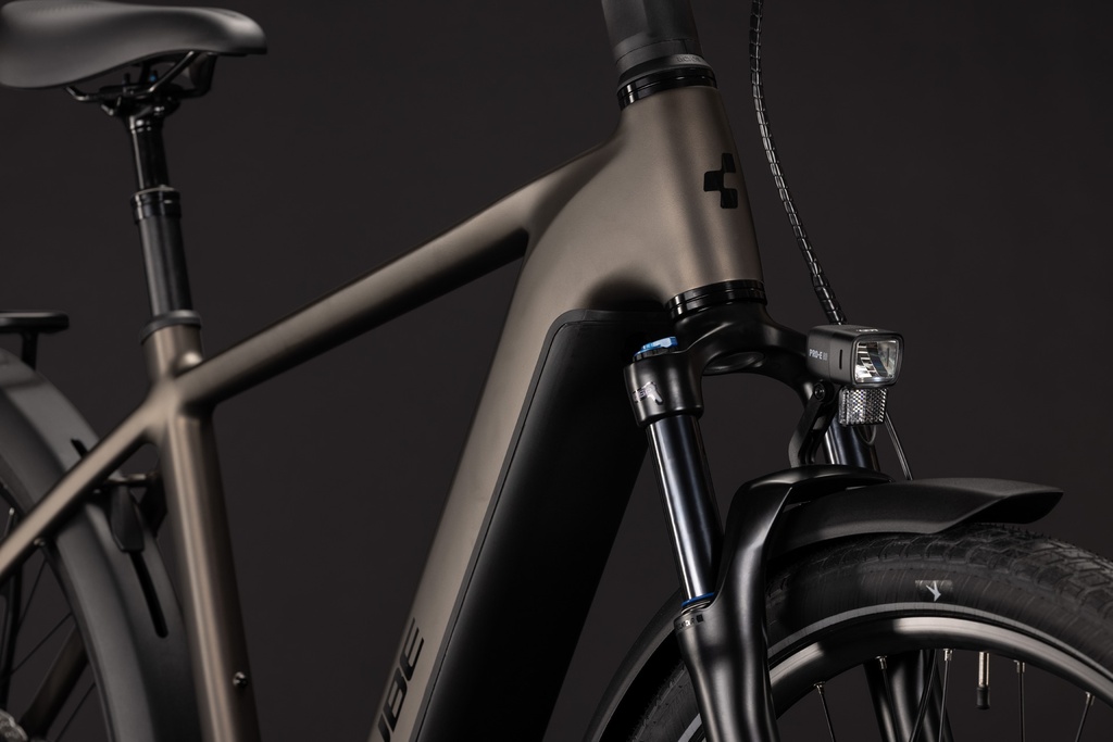 Električno kolo CUBE Touring Hybrid Pro 800 metallicumbra´n´black 2027  