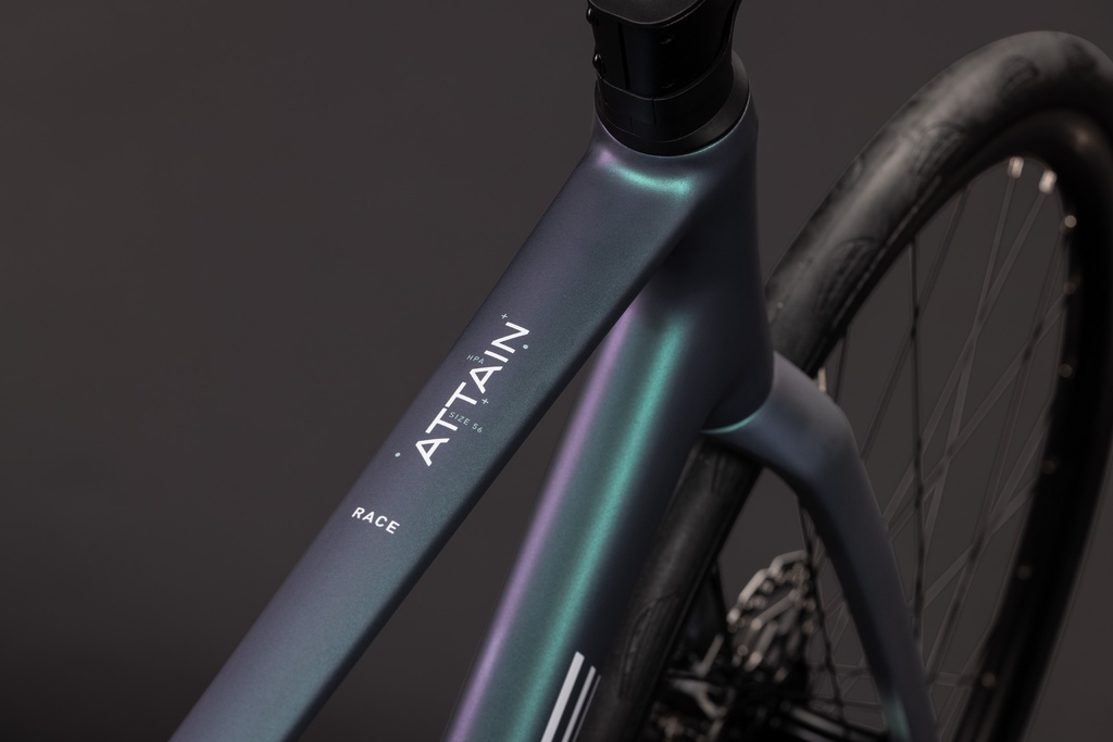 Cestno kolo CUBE Attain Race smaragdgrey´n´white 2027 