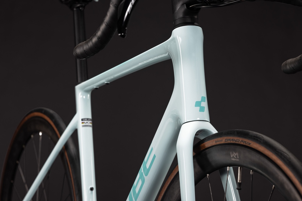 Cestno kolo CUBE Attain C:62 Race frostymint´n´mint 2027