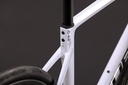 Cestno kolo CUBE Attain SLX metallicwhite´n´black 2027 