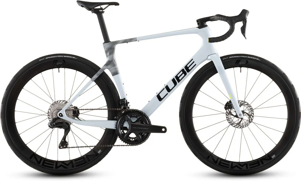 Road bike CUBE Agree C:62 Race glacier´n´black 2026  (53 cm)
