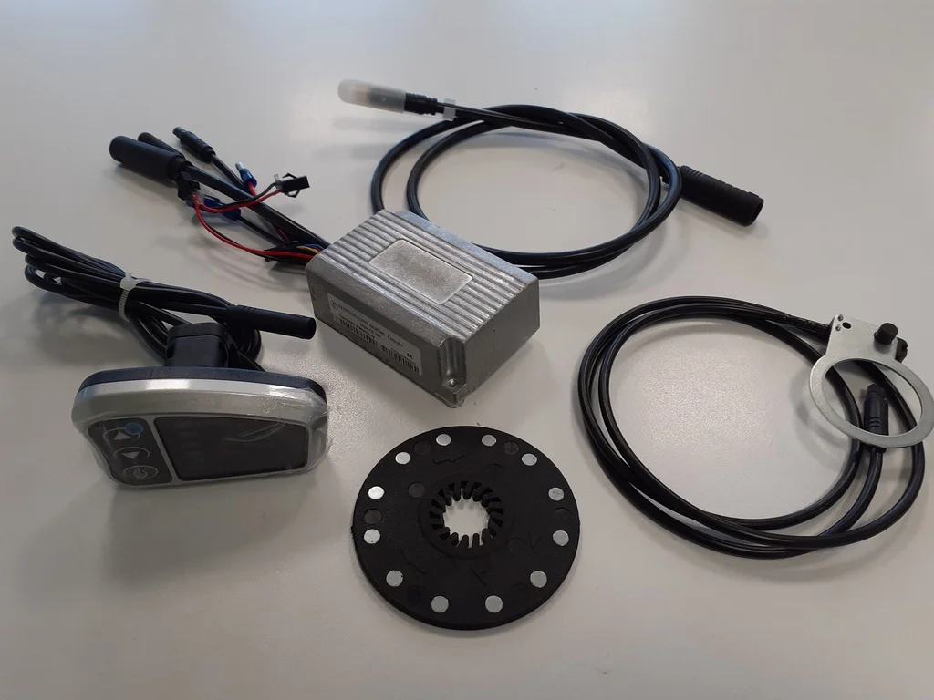 Zunanji krmilnik 250W, 36V, 12A TongSheng, LED 4 zaslon, senzor obratov